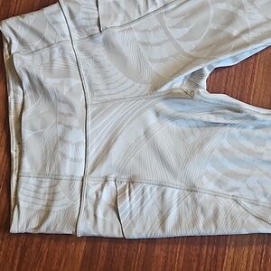 Athleta Salutation Zuma Stash Pocket 7/8 Hi-rise Tight Legging Palm Abalone EUC